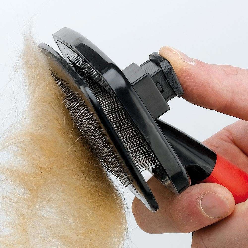 Escova Ferplast Gro 5955 com Botão - Tam. M