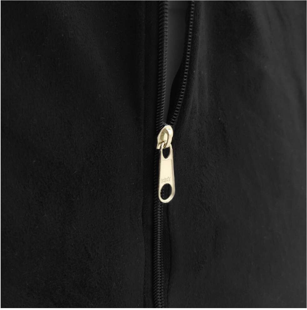 Escada Fabrica Pet Suede Preta