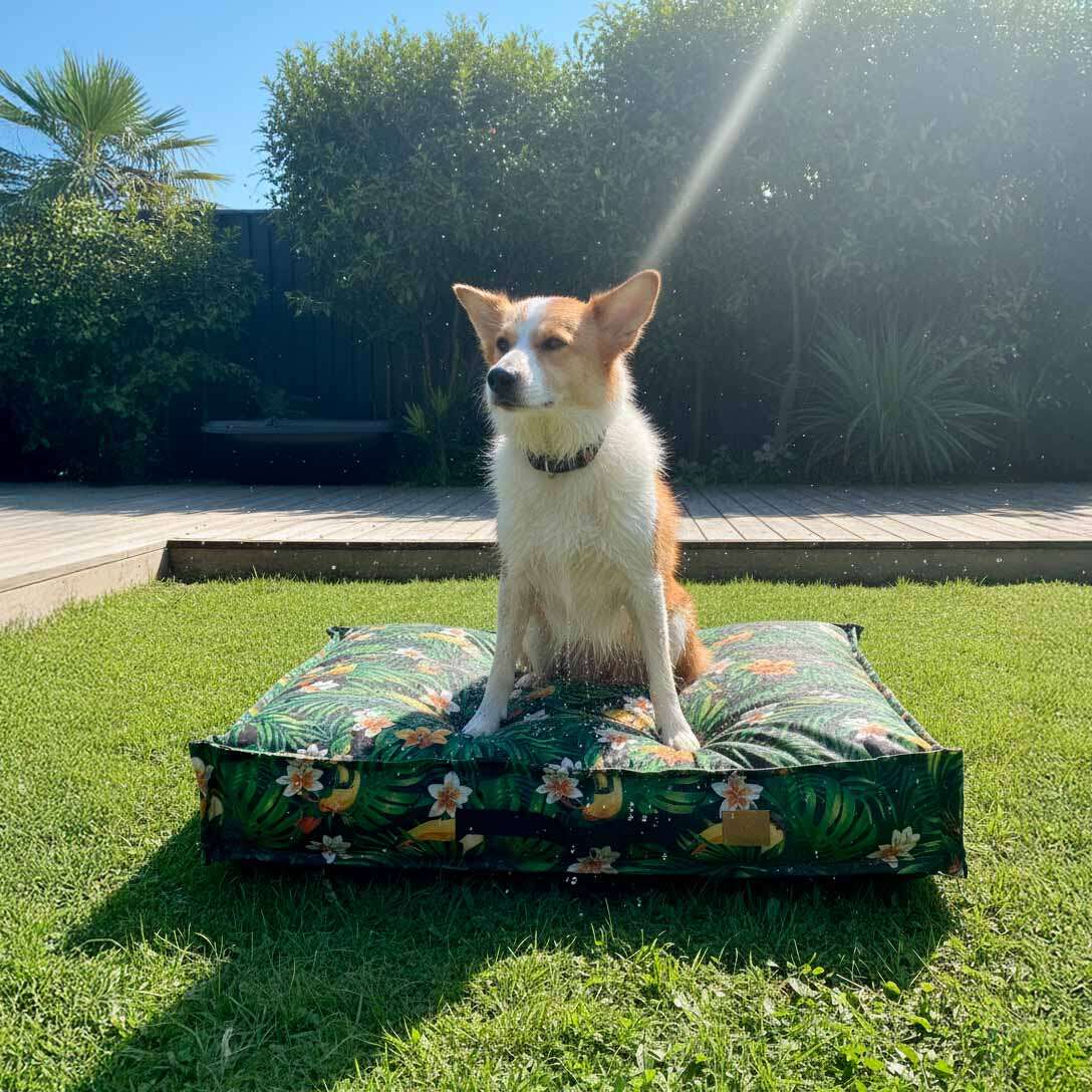 Almofada Fábrica Pet Futon Impermeável Floresta Verde para Cães e Gatos - Tam. Único