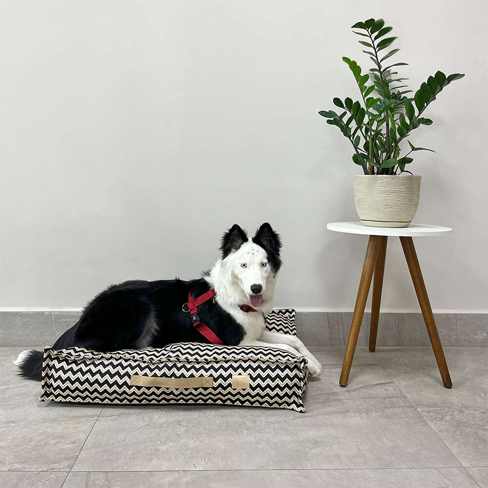 Almofada Fábrica Pet Futon Missoni Preta para Cães e Gatos - Tam. Único
