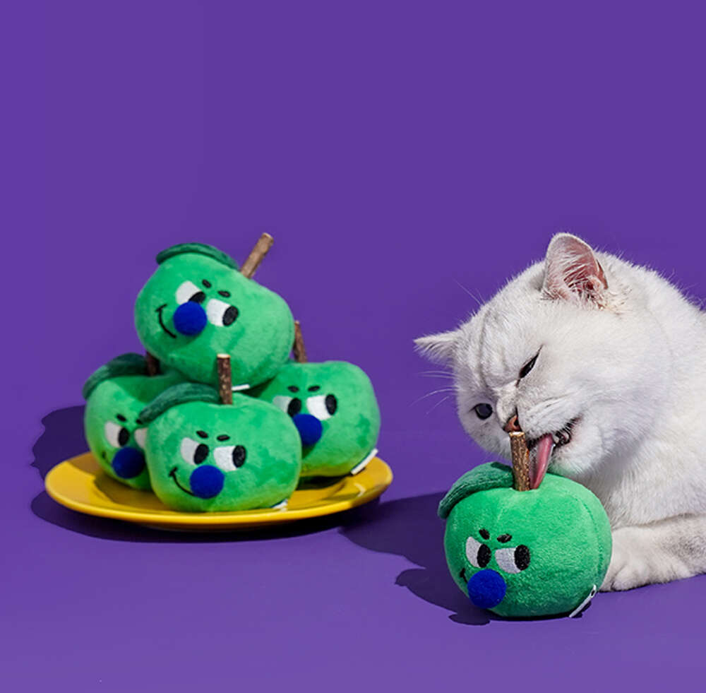 Brinquedo Pelúcia Zeze Espetinho Matatabi Maçã Verde com Catnip para Gatos - Tam. Único