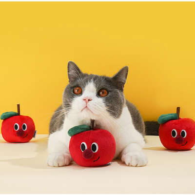 Brinquedo Pelúcia Zeze Espetinho Matatabi Maçã Vermelha com Catnip para Gatos